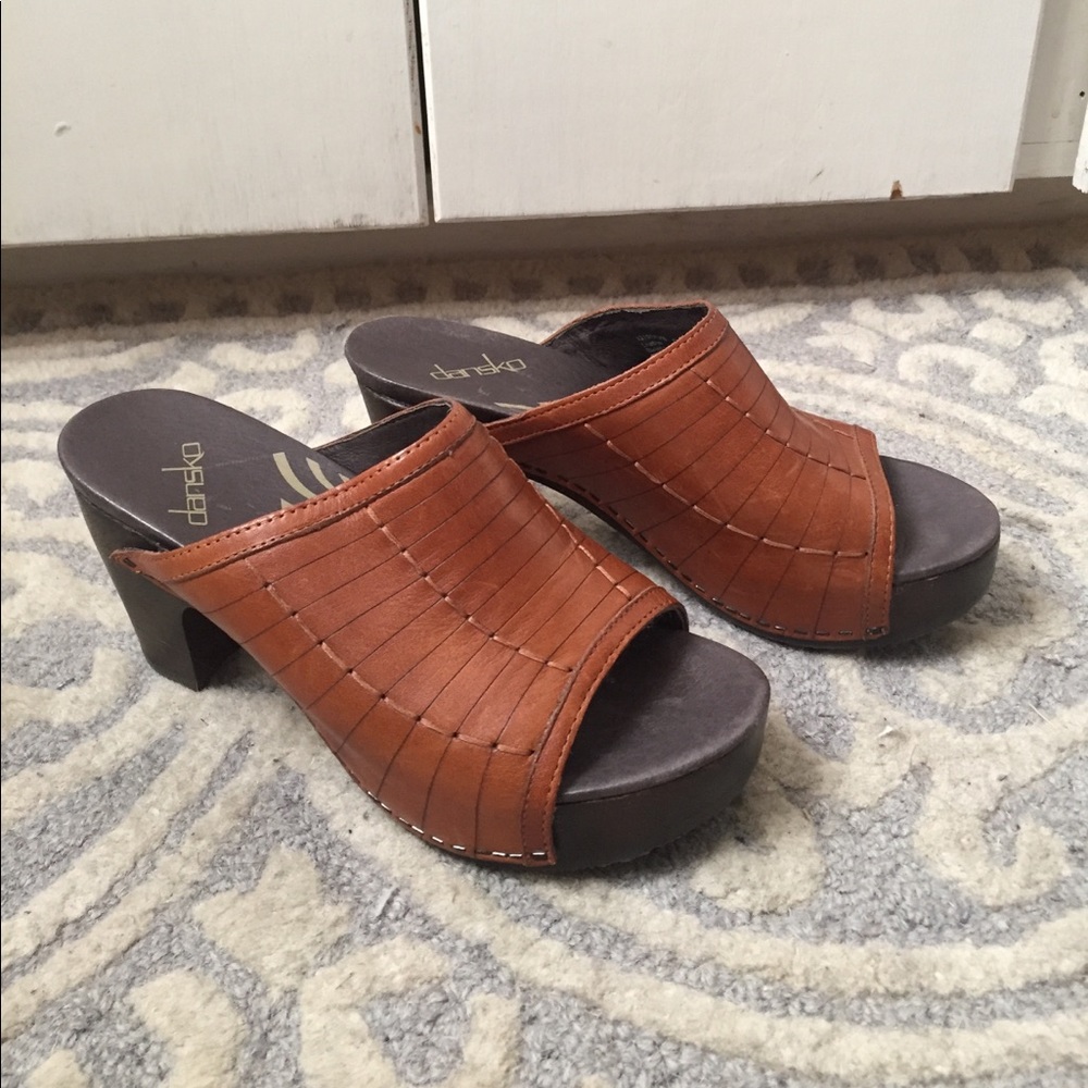 Dansko Slip on Sandals ( Gently used)